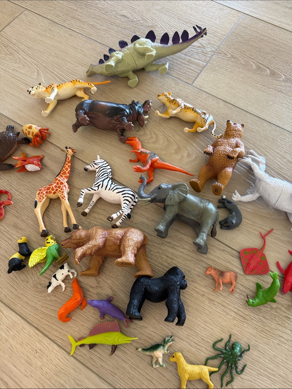 Animal Toy Lot Bears, Elephant, Dinosaur, Fish, Giraffe, Snake